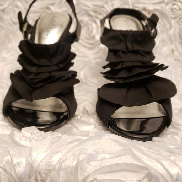 Kelly & Katie Black Satin Ruffle T-Strap Strappy Open Toe Heels Women's Size 6 - Picture 3 of 9
